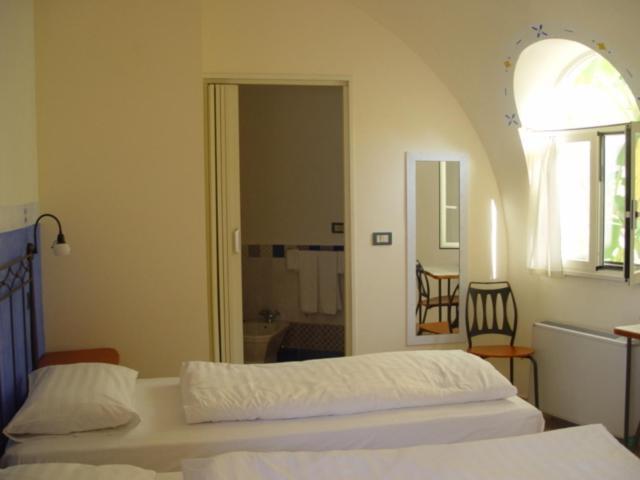 Giardino Di Sicilia Guest House Sant'Agata di Militello Room photo